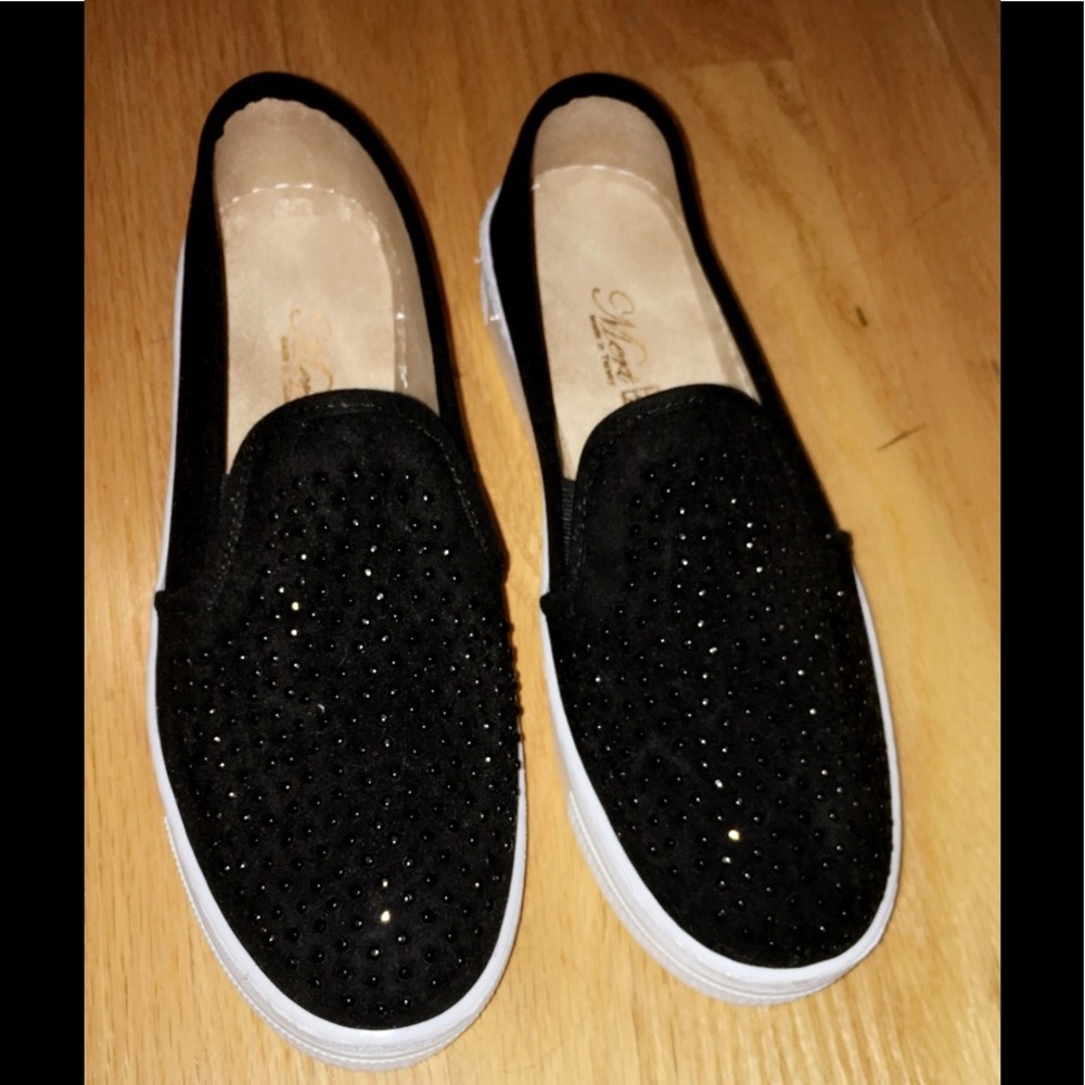 Cute black sneakers